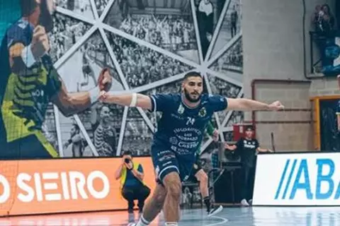ناديان مختلفان باسم واحد.. عمر شريف ينضم إلى سوسيداد لم يلعب له حسين زكي أبدا